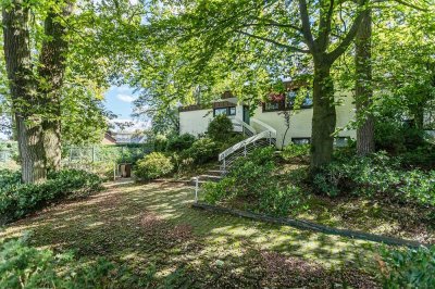 Stilvoller Architekten-Bungalow mit großem Garten