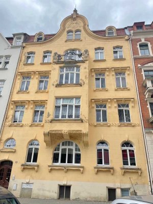 wieder frei - helle 3-Raumwohnung im 5. OG mit Dachterrasse und Tageslichtbad mit Badewanne!