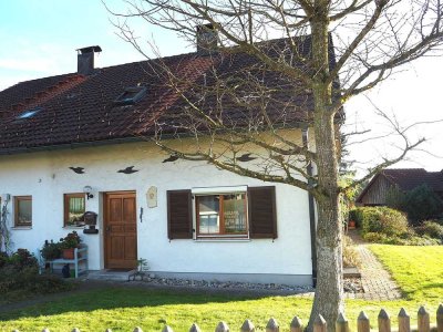 Wohlfühlhaus "Ginko" - Gepflegte Doppelhaushälfte mit Stil und Charme in naturnaher Umgebung!