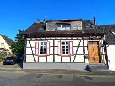 Denkmalgeschützt + SANIERT + TOP ZUSTAND!

TOLLES Einfamilienhaus in Swisttal-Odendorf!