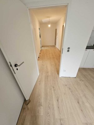 Erstbezug nach umfassender Modernisierung: Exklusive 2,5-Zimmer-Wohnung