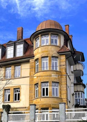 S-Degerloch-Haigst: Jugendstil, Denkmalschutz: 4-Zimmer-Etage im 1.OG mit Panoramablick, vermietet.