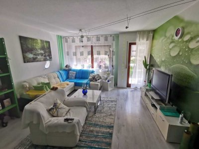 Schicke Zwei-Zimmer-Wohnung im Erdgeschoß mit Terrasse, Tiefgarage und Stellplatz