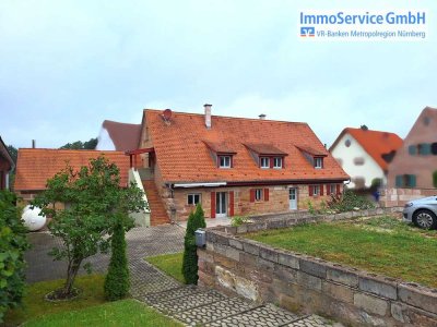 Bauernhaus mit Stil! Charmantes Zweifamilienhaus mit Scheune, Garten und großem Grundstück!