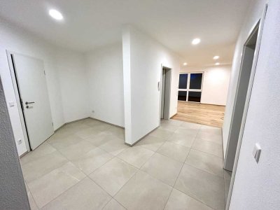 Exklusive 3 Zimmer Wohnung in Lappersdorf (Erstbezug, Garten, Dachterrasse, Energieeffizienz PV)