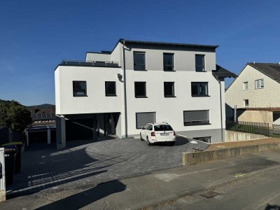 Erstbezug nach Sanierung mit Balkon: Single-Wohnung mit geh. Innenausstattung