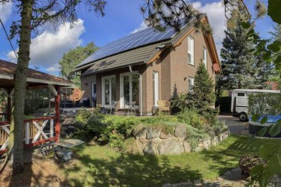 Einfamilienhaus (Bj. 2005) mit moderner Ausstattung, Erdwärmepumpe u. Solaranlage, Energieausweis A+