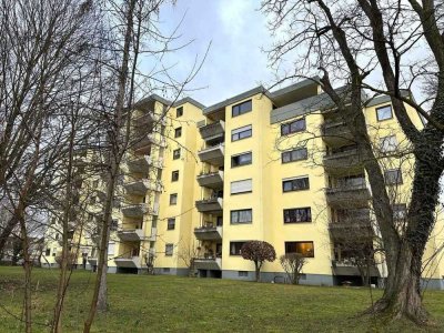 Großzügige 4,5-Zimmer-Penthousewohnung mit Panoramablick von Terrasse & Balkon