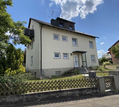 schöne große 3 ZKB-Wohnung mit Süd-Balkon, Gartenanteil und ruhiger Lage …