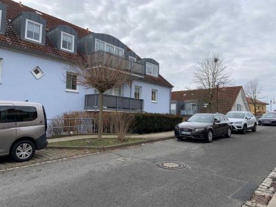 schöne 2 Raum Wohnung mit EINBAUKÜCHE, kleine Terrasse u. Tageslichtbad im Amselring