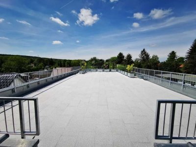 Moderne 5-Raum-Wohnung mit großzügiger Dachterrasse in grüner und ruhiger Lage
