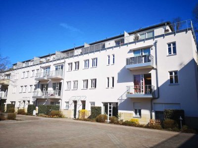 Helle Singlewohnung mit Südblick und Terrasse