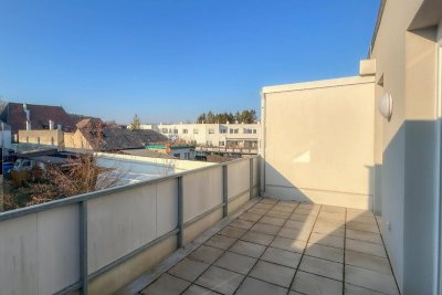 BETREUBARES WOHNEN: helle Wohnung mit zwei Dachterrasse