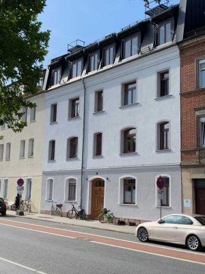 stilvolle 2-Zimmer-Wohnung mit EBK und Balkon in Erlangen