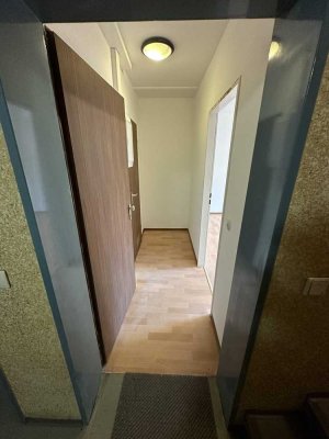 1­-Zimmer Apartment - Balkon und Küche - zentral aber ruhig - im Nibelungenviertel