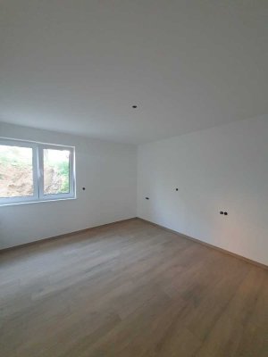 freundliche 2,5-Zimmer-Wohnung mit Einbauküche, Stellplatz und Terasse in Bühl-Balzhofen