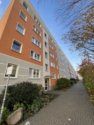 3-Raum Wohnung als Kapitalanlage im beliebten Stadtfeld Ost