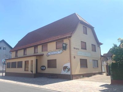 Traditions-Gasthaus mit großzügiger Wohneinheit in Au am Rhein