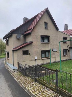 Einfamilienhaus mit ELW / Garagen in Döbeln / OT Beicha - die ELW ist frei