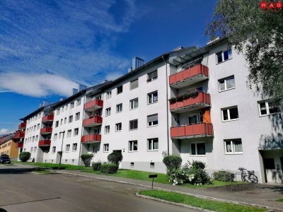 Erstbezug nach Sanierung! Sonnige 3 Zimmerwohnung mit Badewanne und Balkon!