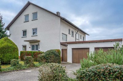 Zweifamilienhaus mit viel Potential!