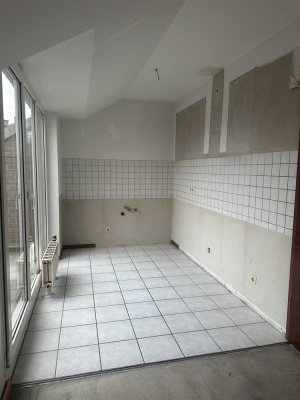 Freundliche und gepflegte 2-Zimmer-Dachgeschosswohnung mit Balkon in Viersen