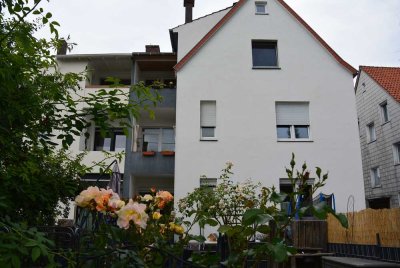 Dreifamilienhaus-Doppelhaushälfte Südstadt