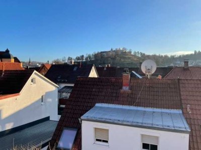 Zentrumsnahe Doppelhaushälfte, kernsaniert, 2 Balkone, Schlossblick, zu verkaufen