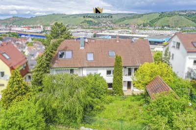 Panoramablick inklusive! 
Mehrfamilienhaus mit 4 Einheiten & 3 Garagen in traumhafter Aussichtslage