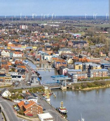 Erstbezug nach Sanierung! Helle 3-Zimmer-Altbauwohnung zentral in Husum