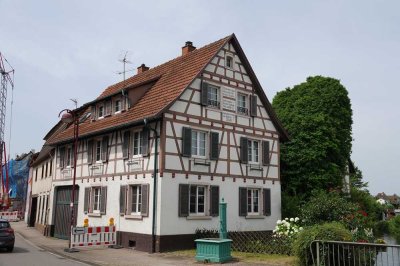 Geräumiges, günstiges 9-Zimmer-Mehrfamilienhaus in Kuppenheim