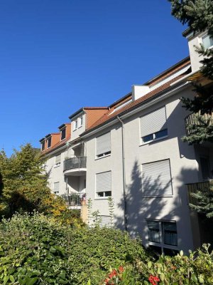 4-Zimmer Maisonette-Wohnung in KH-Süd mit gr. Terrasse, ca. 114 m²