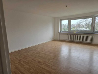 Schöne renovierte 3 Zimmer Wohnung