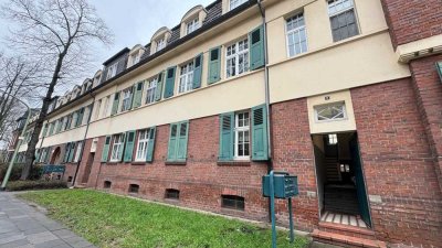 Renovierte Wohnung mit Balkon im 1.OG im Haus Am Himgesberg 11 ! ** Provisiosnfrei ! **