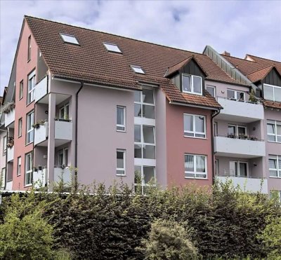 Pfiffige 3-Zimmerwohnung mit  2 Balkonen und 1 TG-Platz in Altdorf