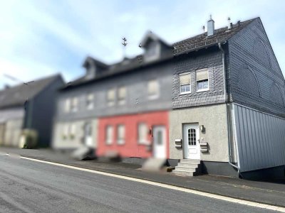 Maisonettewohnung oder Reihenendhaus mit Terrasse und Grünfläche in 57234 Wilnsdorf-Oberdielfen