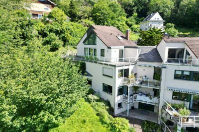 Traumhafte Maisonettewohnung mit Panoramablick in Rhöndorf: Lichtdurchflutet, großzügig, einzigartig