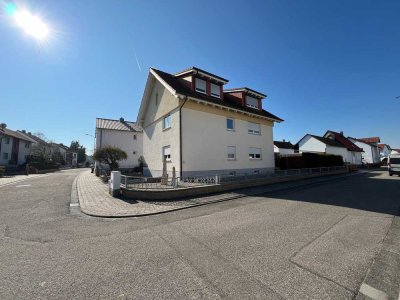 Einfamilien- oder Mehrgenerationenhaus mit Garten und Garage