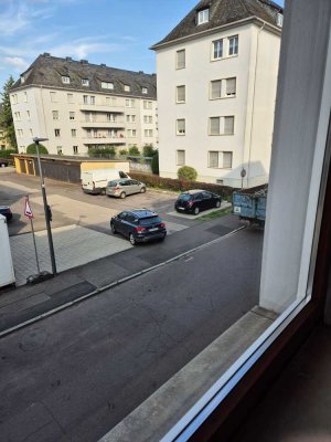 Renovierte 4 Zimmer Wohnung mit großer Terrasse in ruhiger begehrter Wohnlage Trier-Nord
