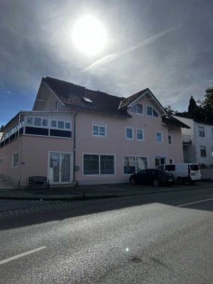 Geräumige Maisonette-Wohnung in Mainburg mit Terrasse und 2 Stellplätzen