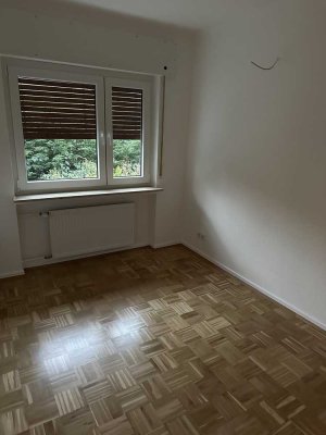 Erstbezug nach Sanierung: ansprechende 2-Zimmer-Wohnung mit Balkon in Bad