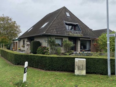 Schöne helle 4 Zimmer Wohnung mit Loggia und Stellplatz in Riede