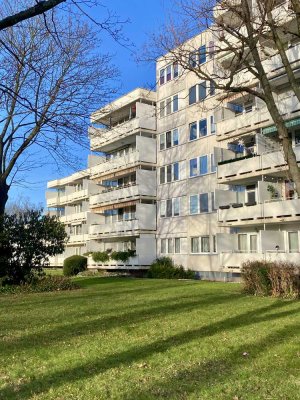 Helle, freundliche, barrierefreie 3-Zimmer-Wohnung in ruhiger Lage mit Süd-Balkon und Rheinblick