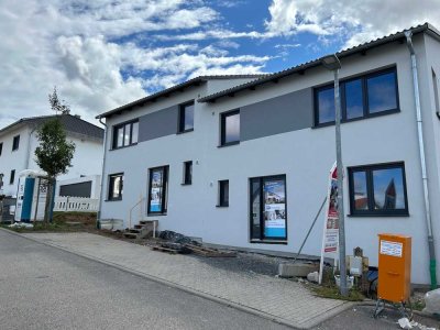 Geräumiges Traumhaus mit Keller - einzugsbereit in Gochsheim