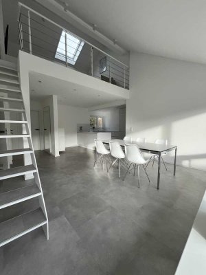 Möblierte Designer Maisonette-Wohnung mit luxuriöser Ausstattung & großer Dachterrasse in LB-Nord