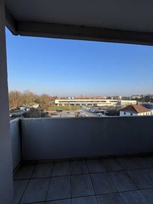 2 Zimmer Wohnung mit Balkon