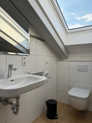 Moderne 5-Zimmer-Doppelhaushälfte mit EBK in Piding