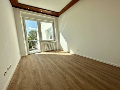 WG-Zimmer in 2er-WG mit Küchenzeile und eigenem Balkon