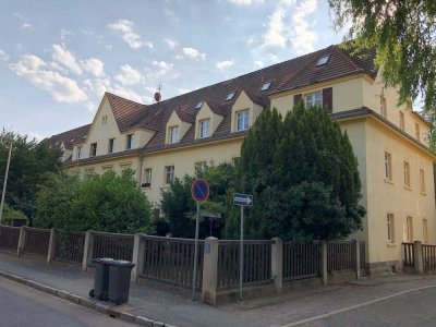 ** Charmante & Frisch Sanierte 2-Zimmer-Wohnung in Radebeul **