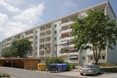 Helle 3 - Raumwohnung mit Balkon zu vermieten, Schule und Kita in der Nähe!